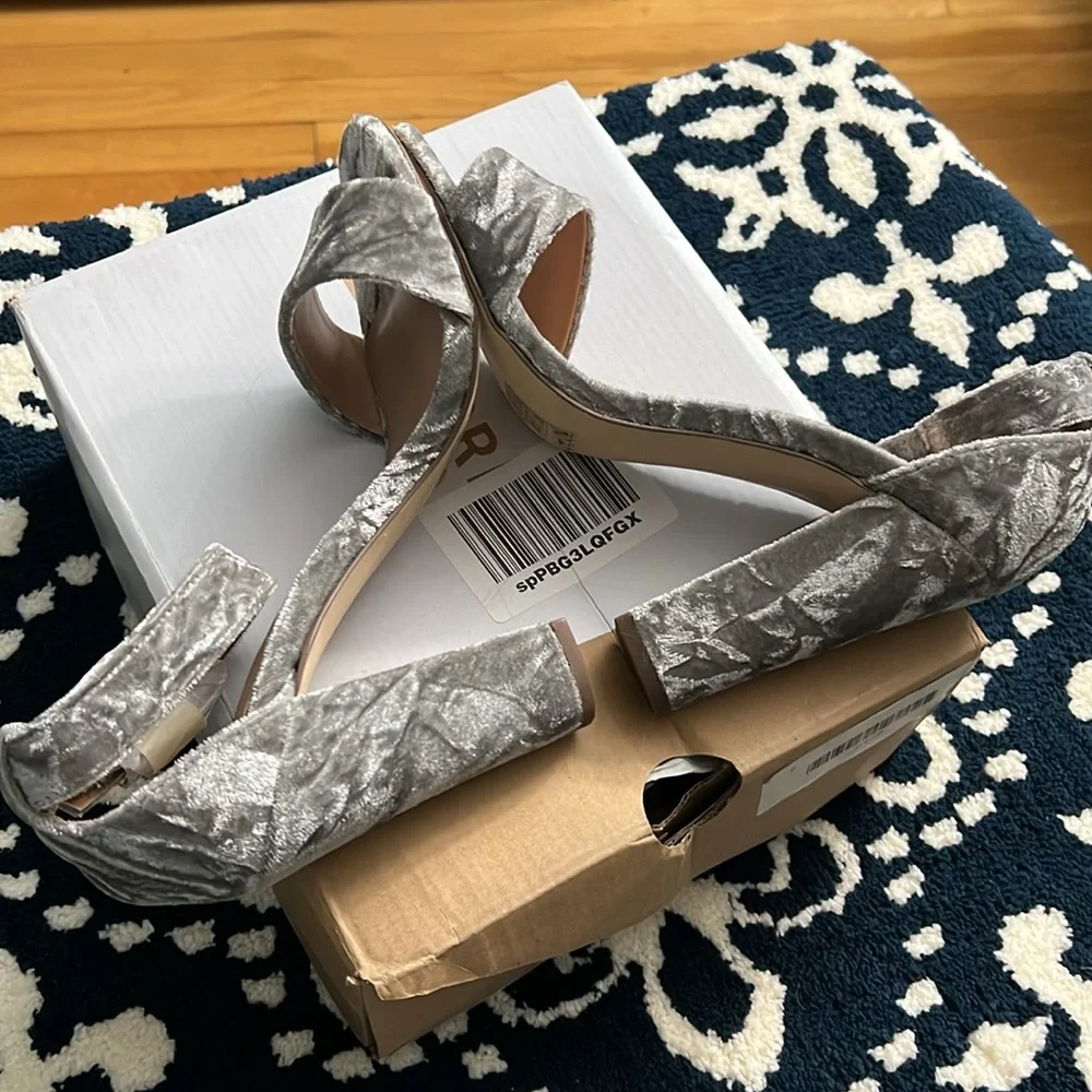 Silver Velvet Ankle-Strap Block Heel Sandals Sz 7.5